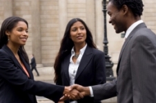 DumakudeICT shake hands